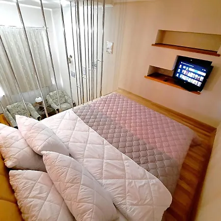 Alex Apartments: Central Two-Level Flat with 24/7 Self Check-In Poltava Exterior photo