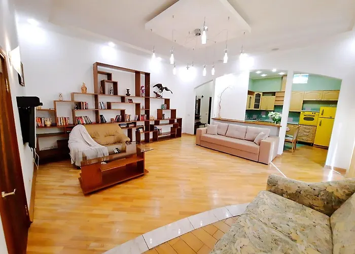 Дворівнева Квартира У Центрі Біля Корпусного Парку Мережа Alex Apartments Цілодобове Безконтактне Заселення Документи Для Відрядження