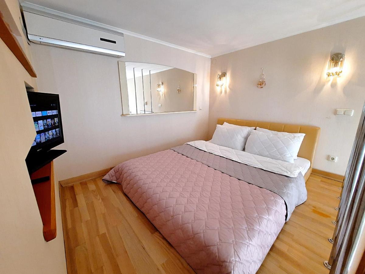 Apartment Alex Apartments: Two-level Flat With 24/7 Self Check-in Poltava